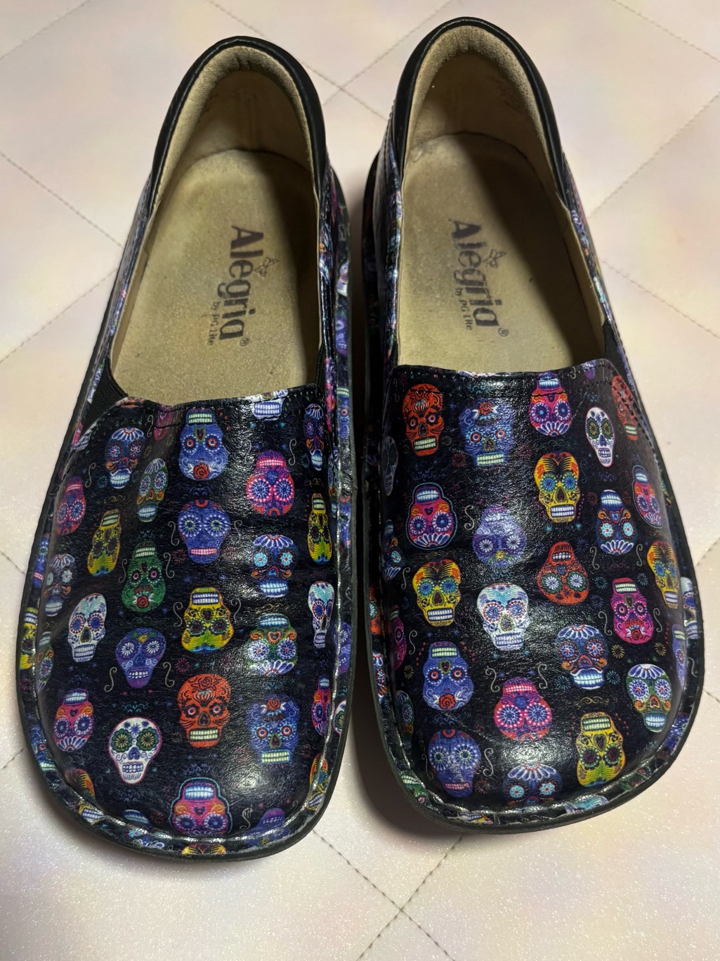 Alegria Debra Professional Slip-On Shoes - Sugar Skulls Size 39 Us Size 9